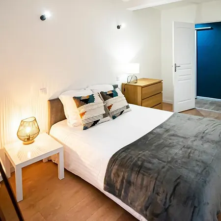 Apartmán Onloc - Proche Halles - 2 Chbres - Parking