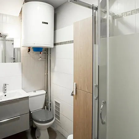 Onloc - Proche Halles - 2 Chbres - Parking *
