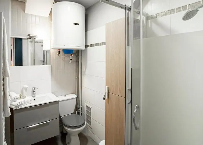 Onloc - Proche Halles - 2 Chbres - Parking *